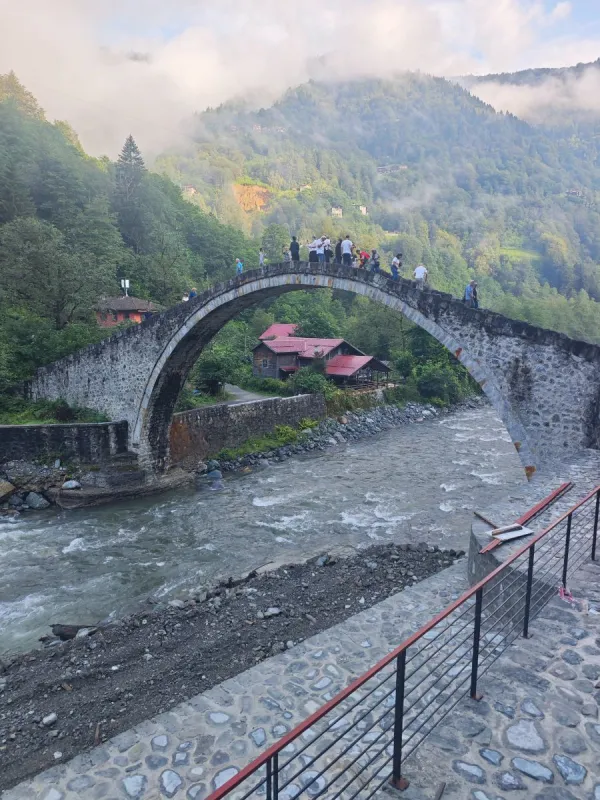 Şenyuva Köprüsü