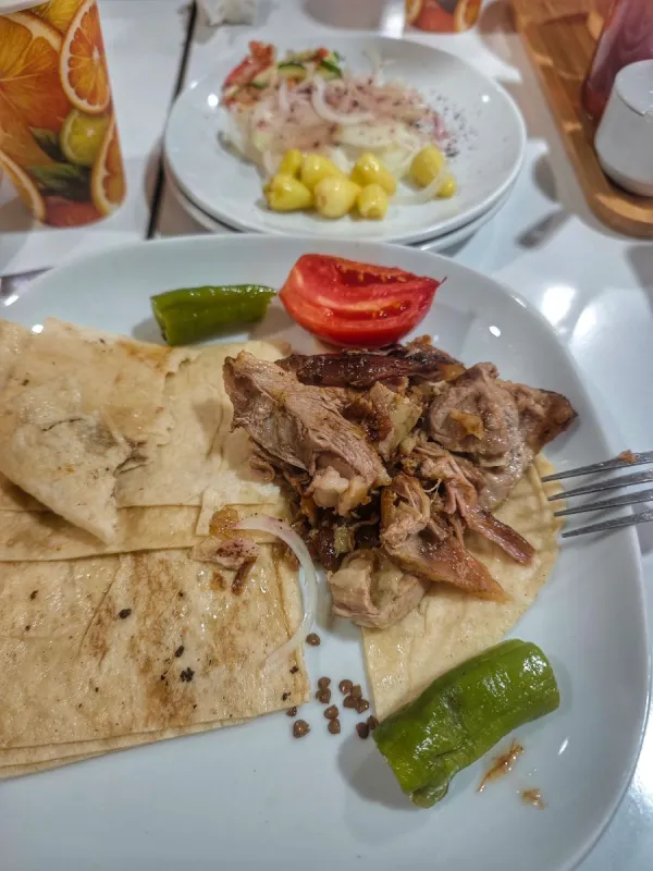 Neşenin Yeri Kebap Ve Çorba Salonu